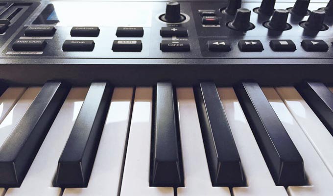 weighted keyboard controller