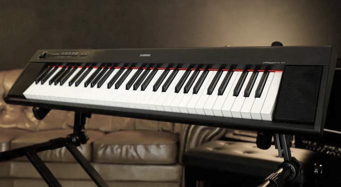 Yamaha Piaggero NP15 Portable Digital Piano, Blk inc. Accessories at  Gear4music